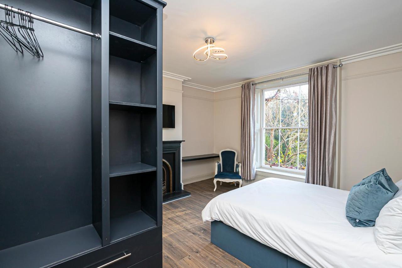 Pages Hotel And Guesthouse 哈洛 外观 照片