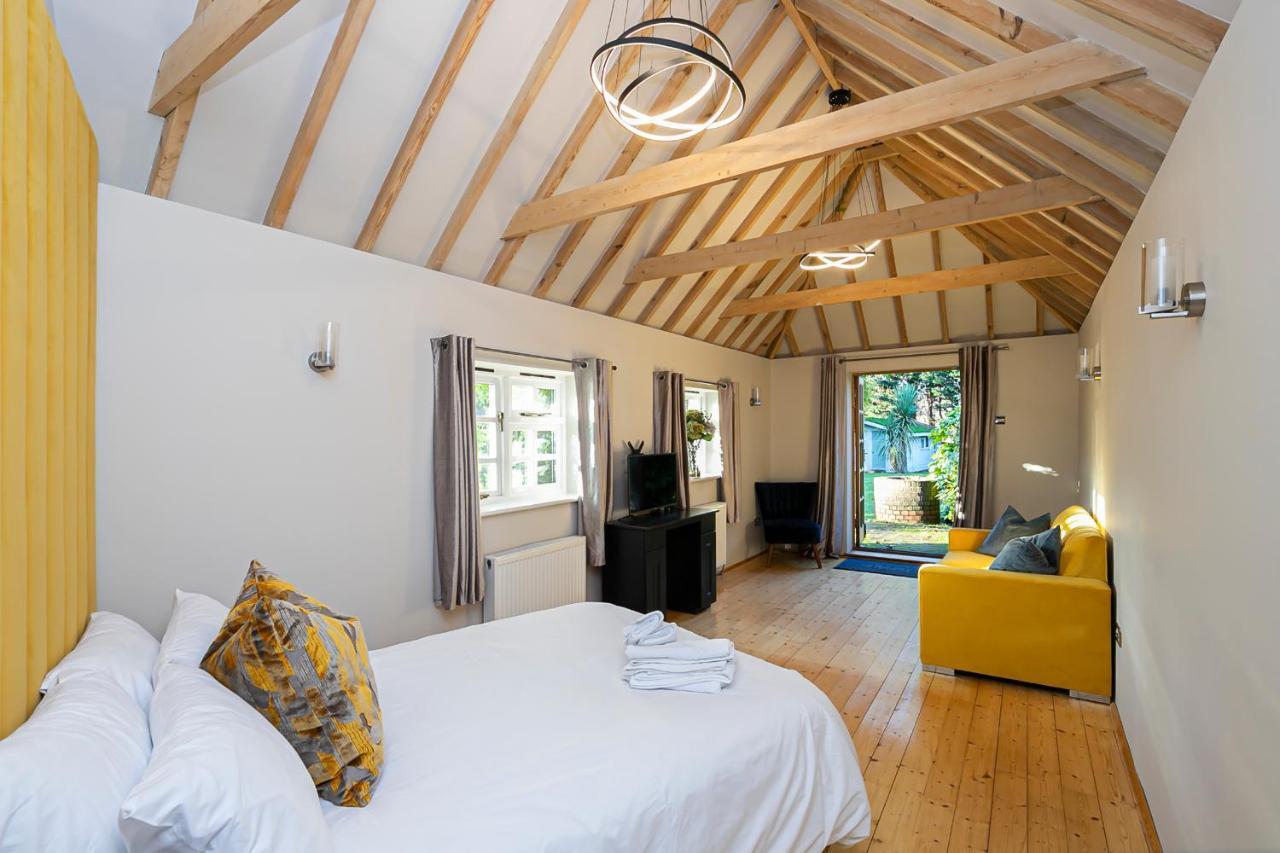 Pages Hotel And Guesthouse 哈洛 外观 照片
